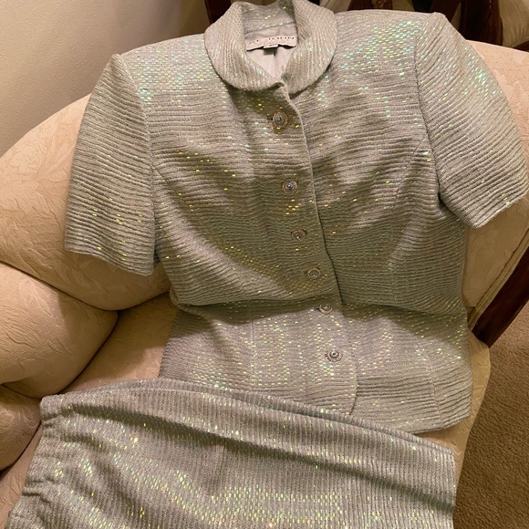 Short sleeve light silver and blue St. john suit